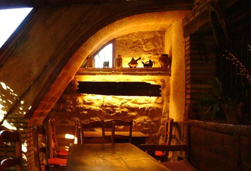 بنسيون Casa Labata