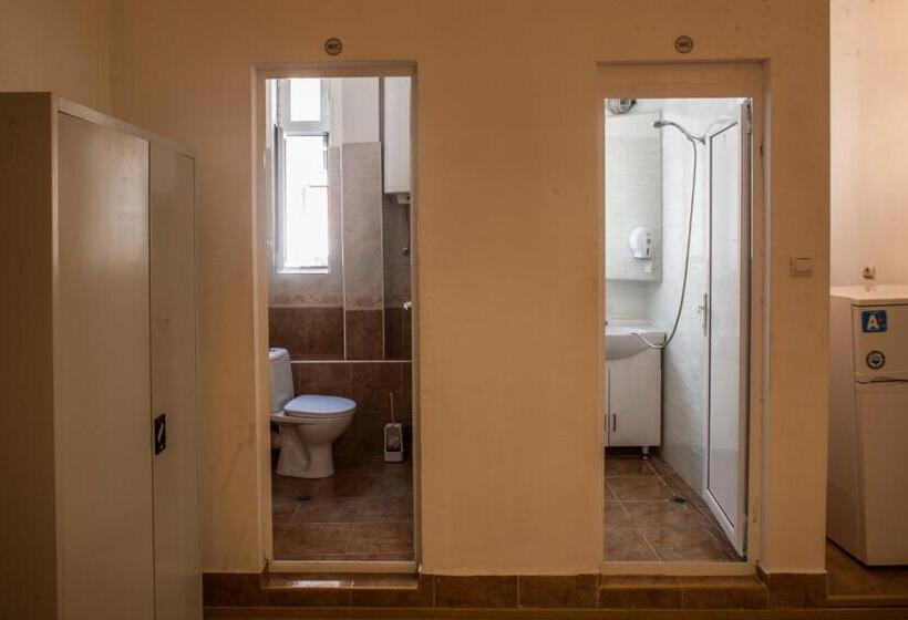 膳宿费 Central Guesthouse Five Corners