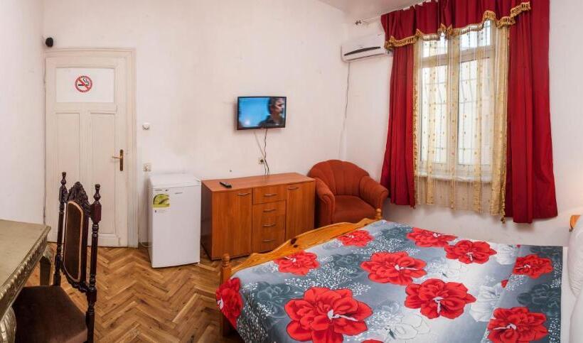 膳宿费 Central Guesthouse Five Corners