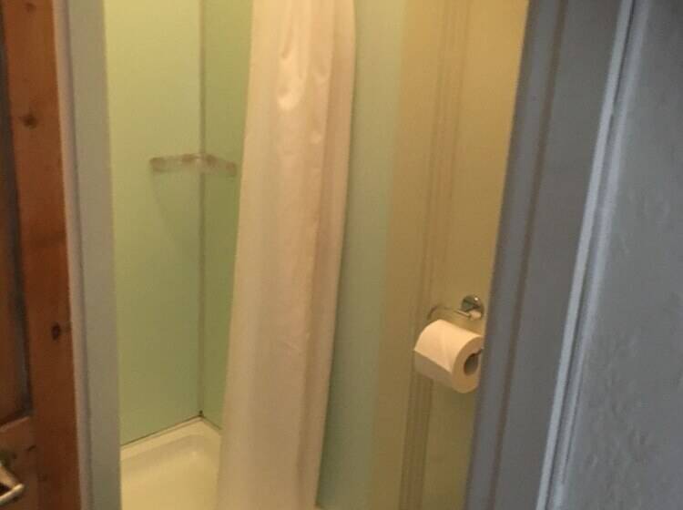 ペンション Cornerstones Guest House