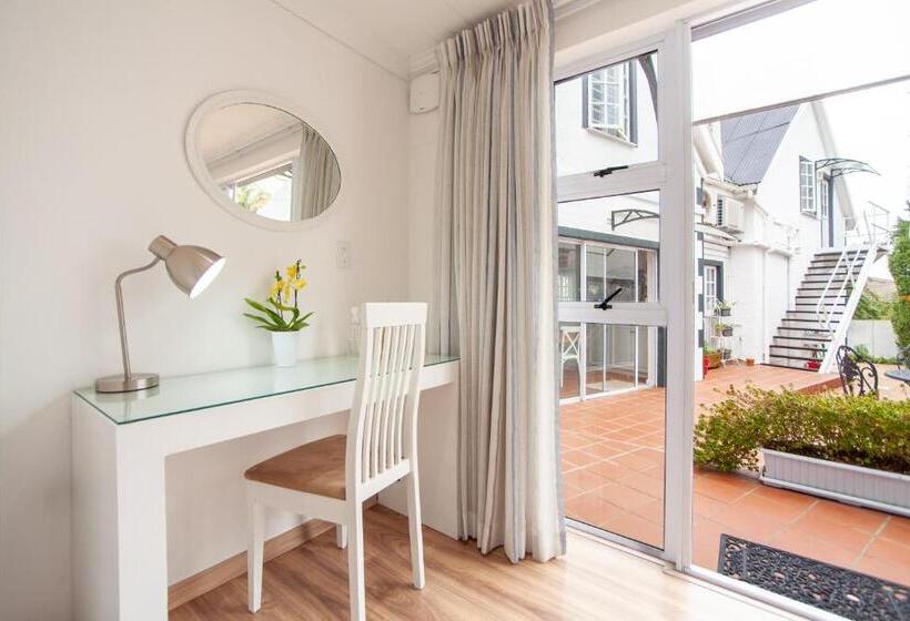 بنسيون Cosimi Guest House