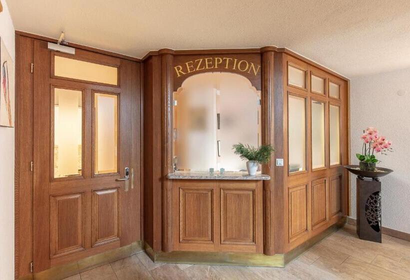 بنسيون Haus Manfred