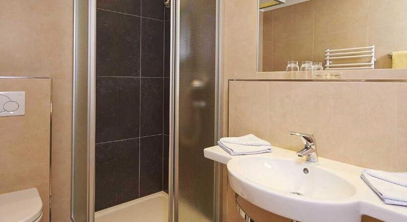 بنسيون Haus Manfred