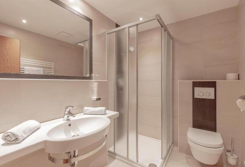 بنسيون Haus Manfred