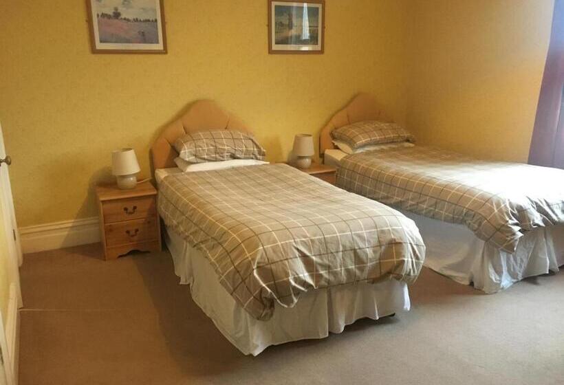 פנסיון Highland Moors