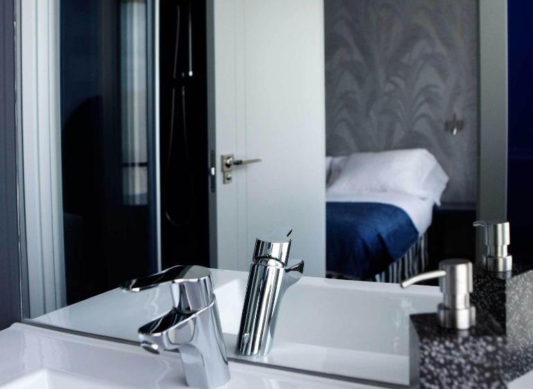 پانسیون Hostal Averroes