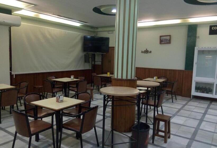 פנסיון Hostal Don Pepe