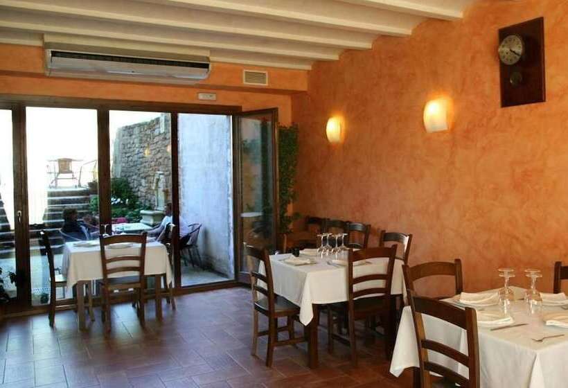بنسيون Hostal La Fuente