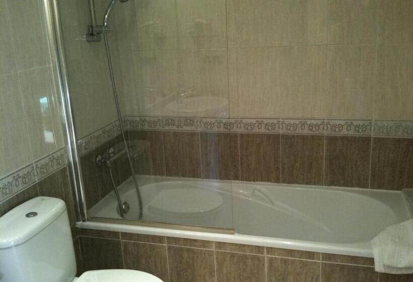 膳宿费 Hostal Mont Rock