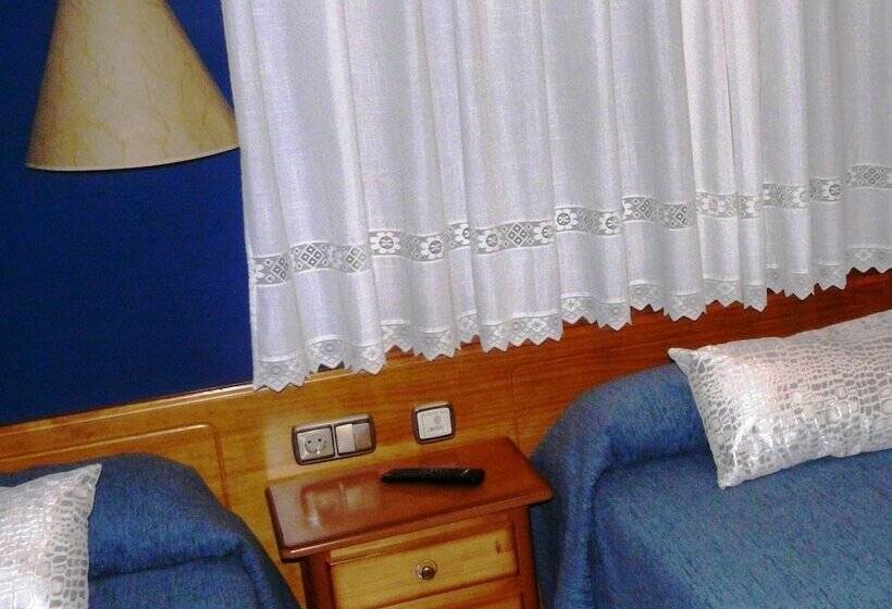 بنسيون Hostal Casa Castro