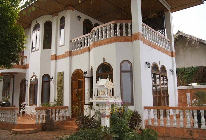 پانسیون Mut Mee Garden Guest House