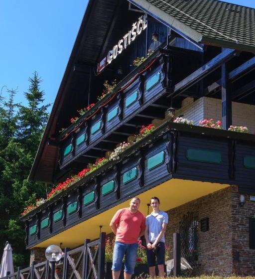 پانسیون Pod Orehi Guest House