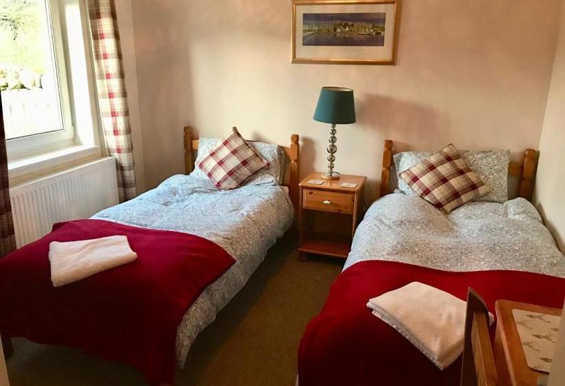 Пансион Rooms At Elmbank Near Loch Ness