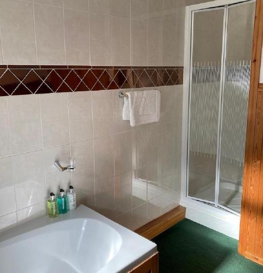 Пансион Shearwater