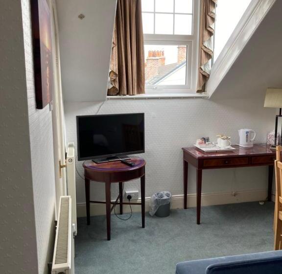 Пансион Shearwater