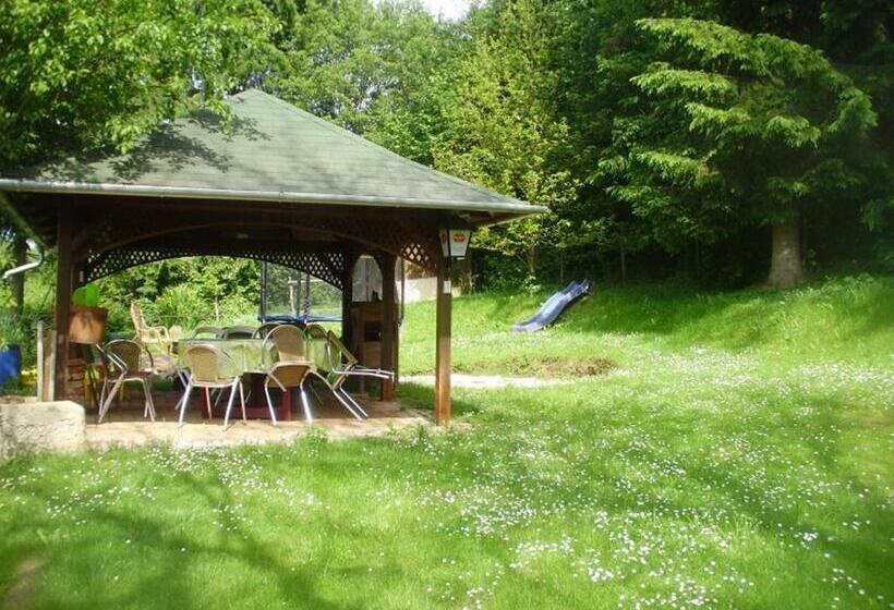 پانسیون Tavi Vendégház