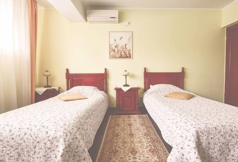 بنسيون Vila Roma