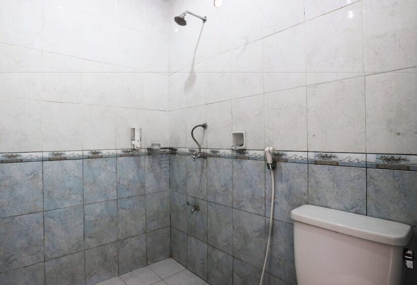 ペンション Warapsari Inn