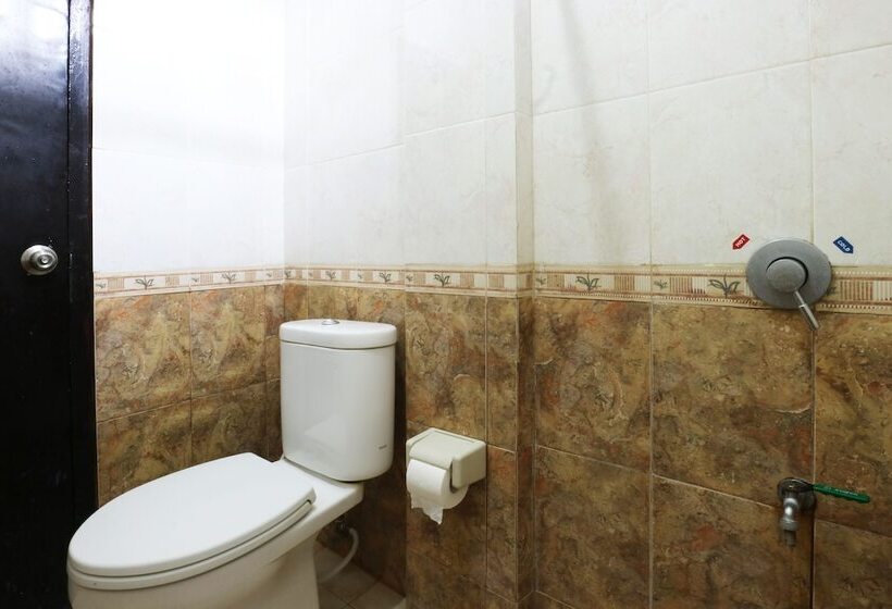 ペンション Warapsari Inn