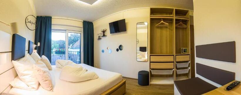 Pension Julia & Haus Elisabeth Wallner S Hofheuriger & Weinhof