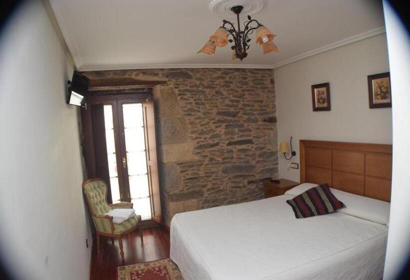 펜션 Hostal Rustico 3 Estrellas Caldelas Sacra