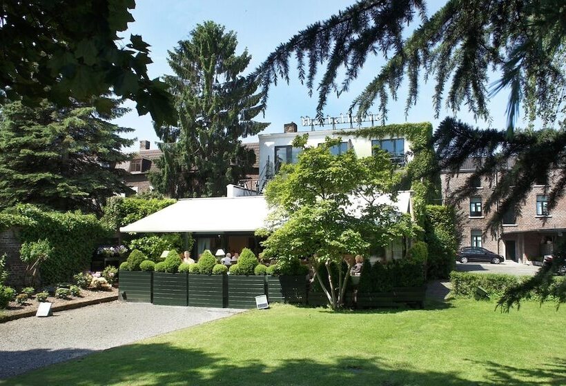 ユースホステル Au Comte De Mercy