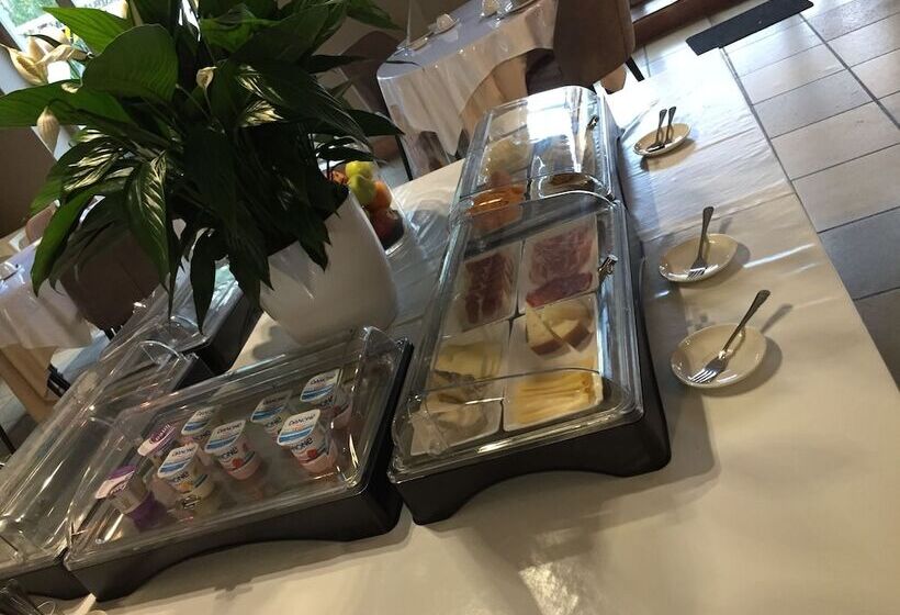 ユースホステル Au Comte De Mercy