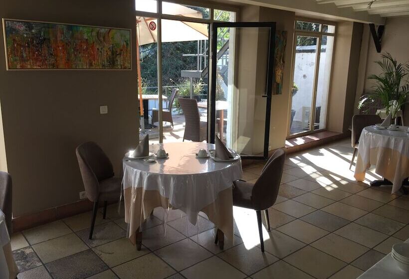 ユースホステル Au Comte De Mercy