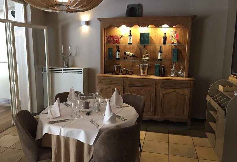 ユースホステル Au Comte De Mercy