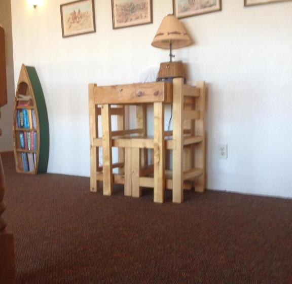 فندق صغير Duck Lake Lodge