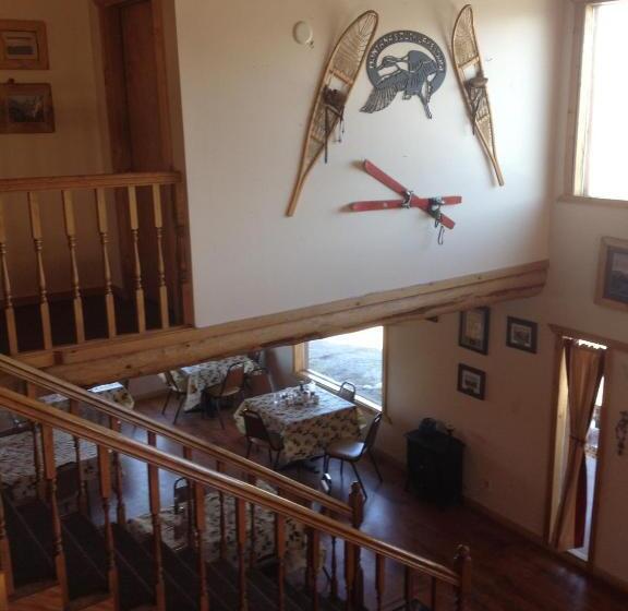 فندق صغير Duck Lake Lodge