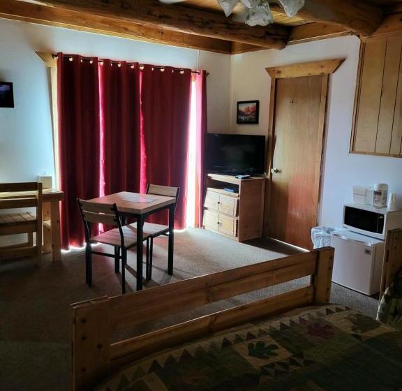 فندق صغير Duck Lake Lodge