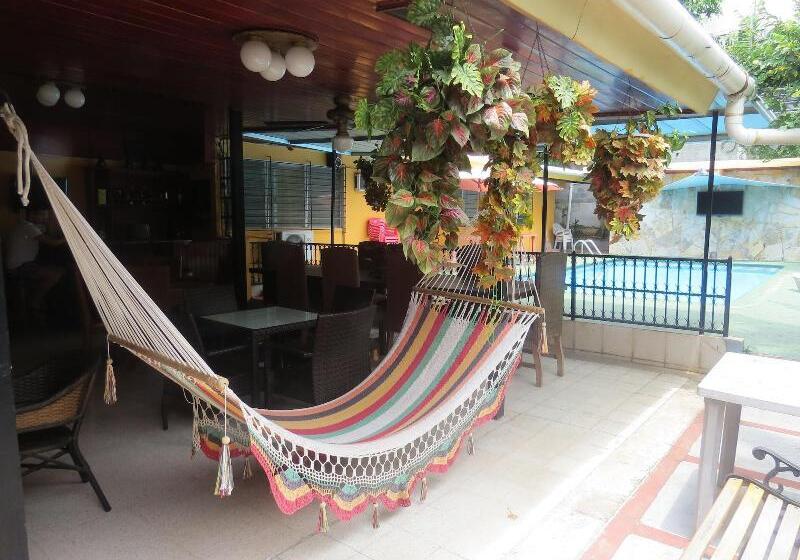 فندق صغير Hostal Cocos Inn