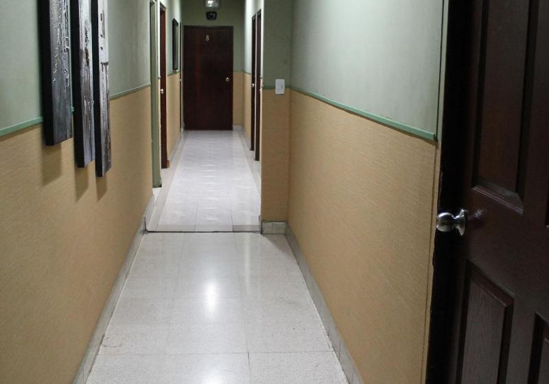 فندق صغير Hostal Cocos Inn