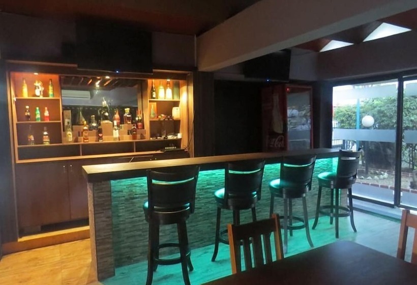 فندق صغير Hostal Cocos Inn