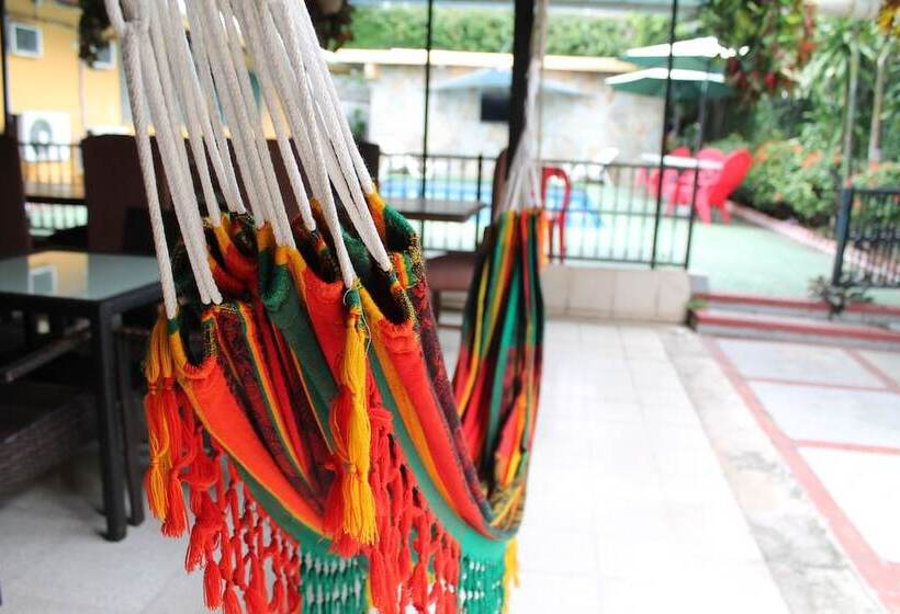 فندق صغير Hostal Cocos Inn