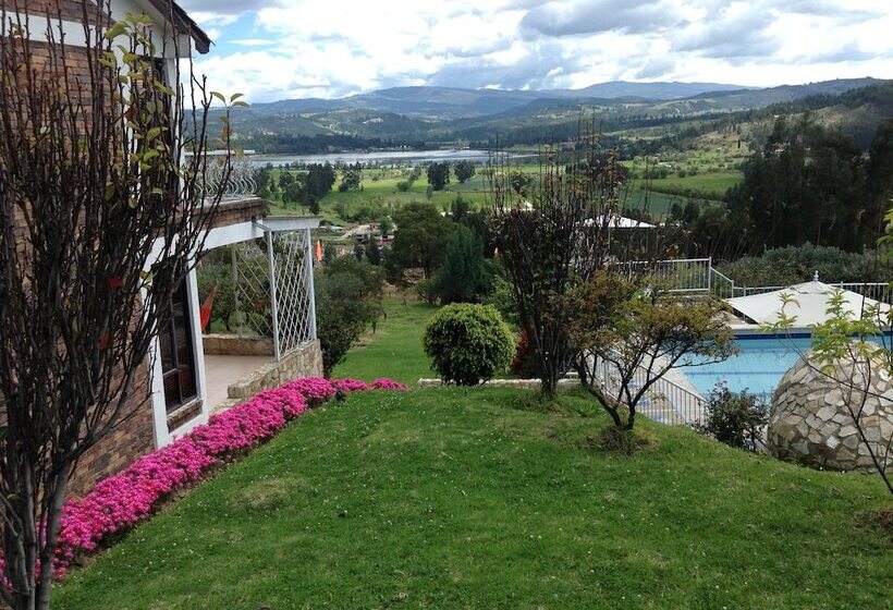 Общежитие Miravalle Suites