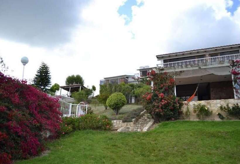 Общежитие Miravalle Suites