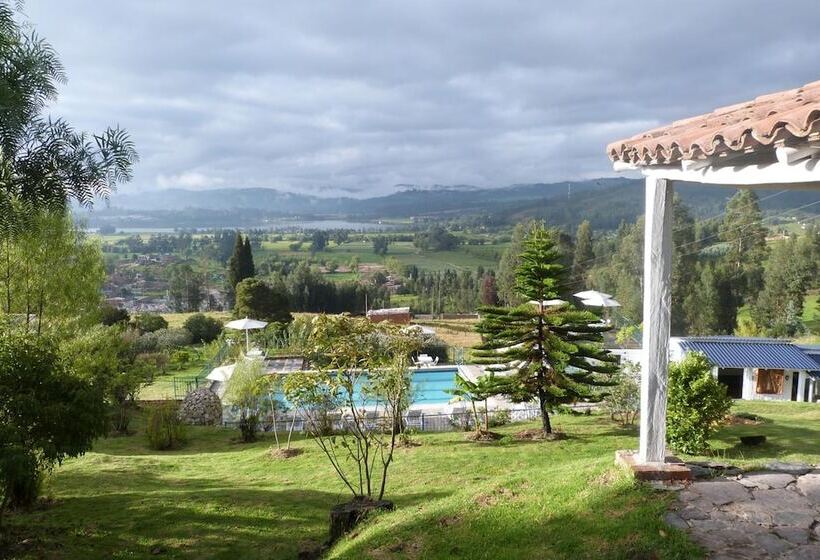 Общежитие Miravalle Suites