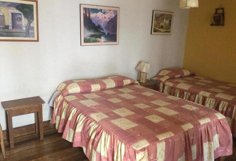 هاستل Posada Junco Y Capuli