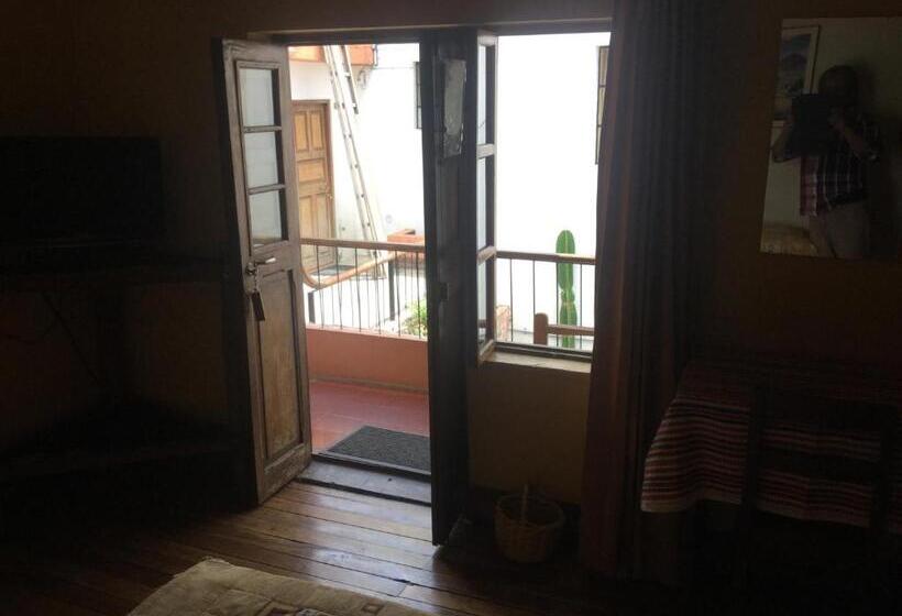 هاستل Posada Junco Y Capuli