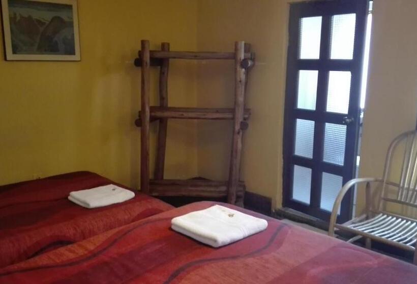 هاستل Posada Junco Y Capuli