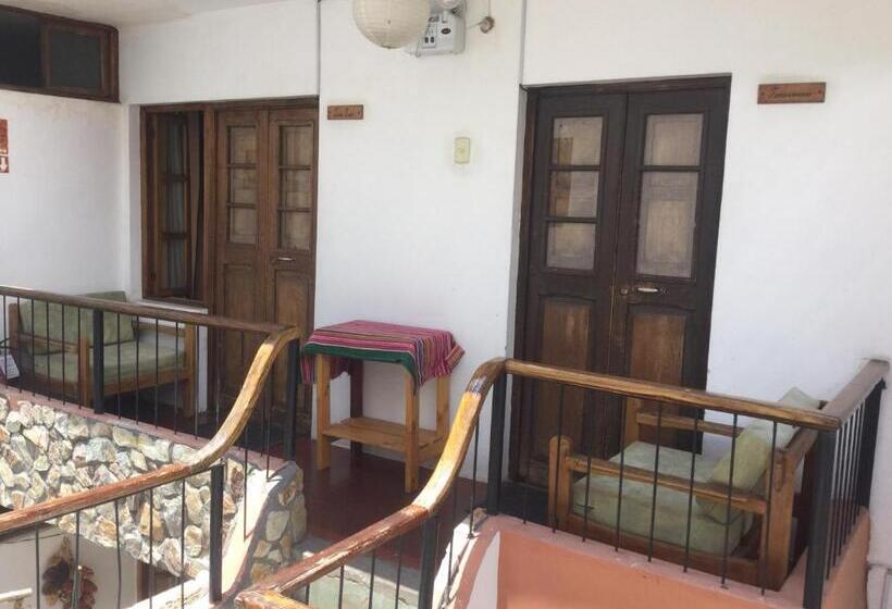 هاستل Posada Junco Y Capuli