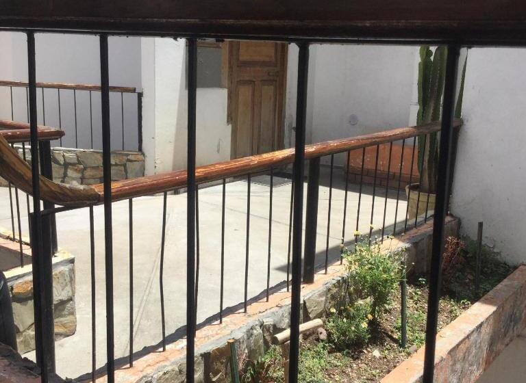 هاستل Posada Junco Y Capuli