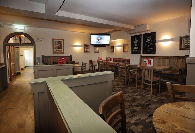 Общежитие The Horse & Farrier