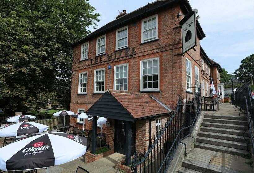 旅馆 The Mitre Inn