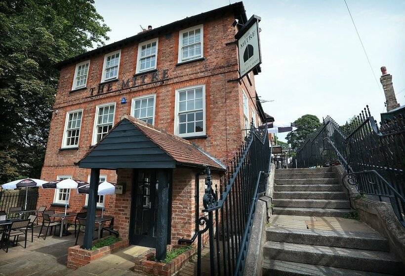 旅馆 The Mitre Inn