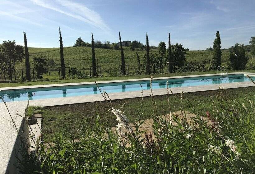 ホテル Agriturismo Relais Il Bricco