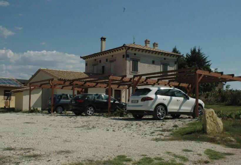 בית מלון כפרי Casale Dei Mattonari