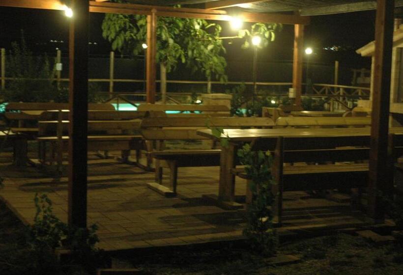 בית מלון כפרי Casale Dei Mattonari